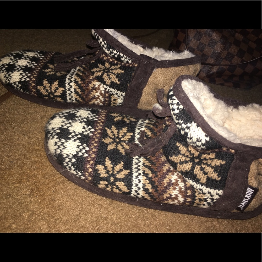 Muk Luks Slipper Boots Women Sz M (7-8)
